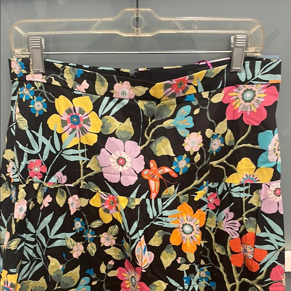 J. Crew Black and Multi Color Floral Pattern Knee Length A-Line Skirt, 8 - Picture 3 of 11